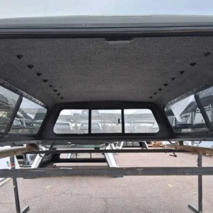 Leer 100R Topper – Chevrolet Silverado 2500 - Image 2