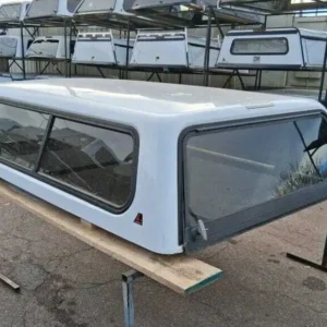 Leer 100R Topper – Chevrolet Silverado 2500 - Image 5