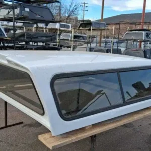 Leer 100R Topper – Chevrolet Silverado 2500 - Image 4