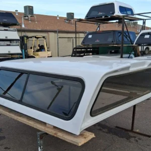 Leer 100R Topper – Chevrolet Silverado 2500 - Image 3