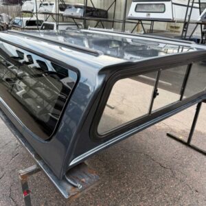 Leer 100XQ Topper – GMC Sierra 1500 - Image 3