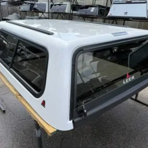 Leer 100R Topper – GMC Sierra 1500 - Image 5
