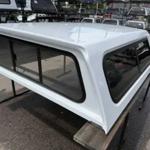 Leer 100XR Topper – GMC Sierra 2500 - Image 4