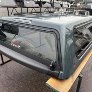 Leer 100R Topper – Chevrolet Silverado 1500 - Image 5