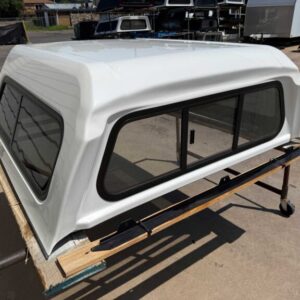 Leer 180 Topper – Toyota Tacoma - Image 3