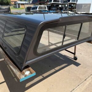 Leer 100R Topper – Toyota Tundra - Image 3