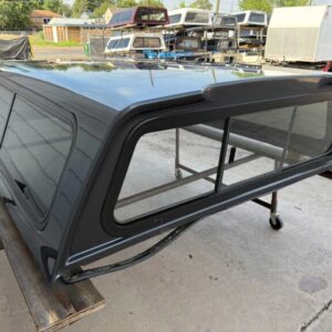 Leer 100R Topper – Toyota Tundra - Image 3