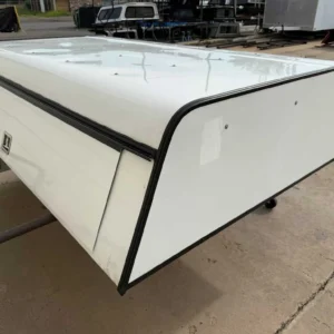 Leer DCC Topper – GMC Sierra 2500 - Image 3