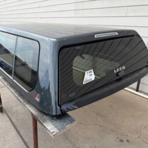 Leer 100R Topper – GMC Sierra 1500 - Image 4
