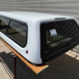 Leer 100XR Topper – GMC Sierra 2500 - Image 5