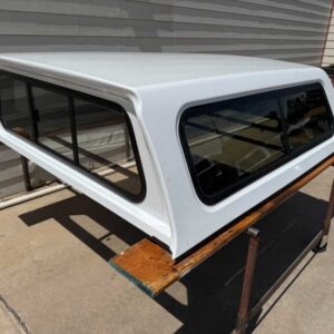 Leer 100XR Topper – GMC Sierra 2500 - Image 4