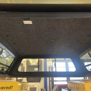 Leer 100XR Topper – GMC Sierra 1500 - Image 4