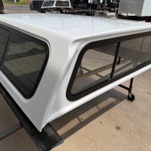 Leer 100XR Topper – GMC Sierra 1500 - Image 3